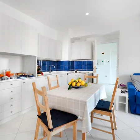 Cafiero Apartment *